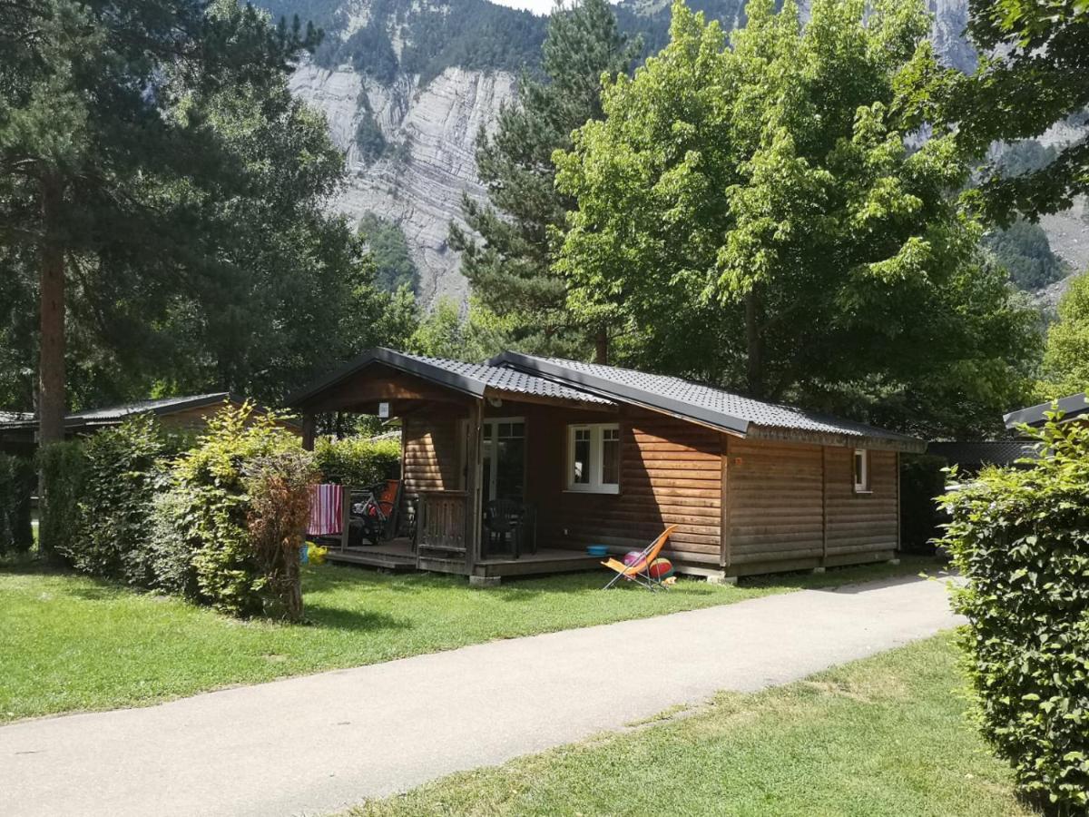Camping Le Colporteur Ξενοδοχείο Le Bourg-dʼOisans Εξωτερικό φωτογραφία