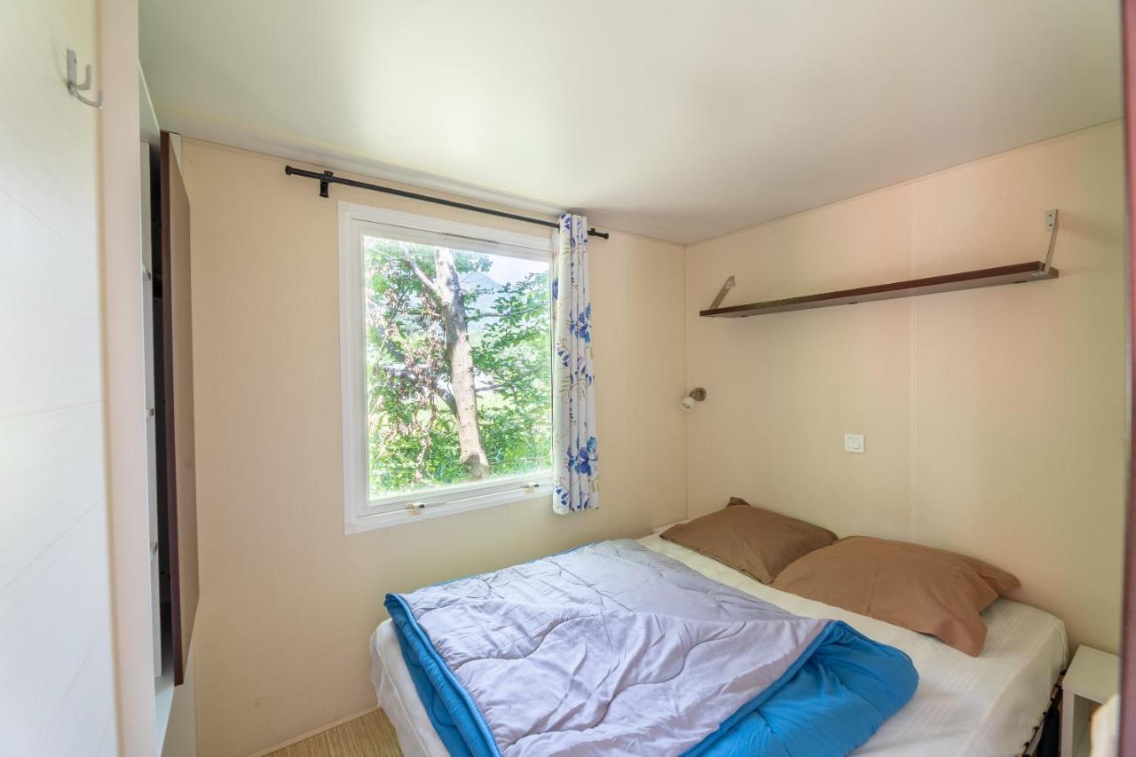 Camping Le Colporteur Ξενοδοχείο Le Bourg-dʼOisans Εξωτερικό φωτογραφία