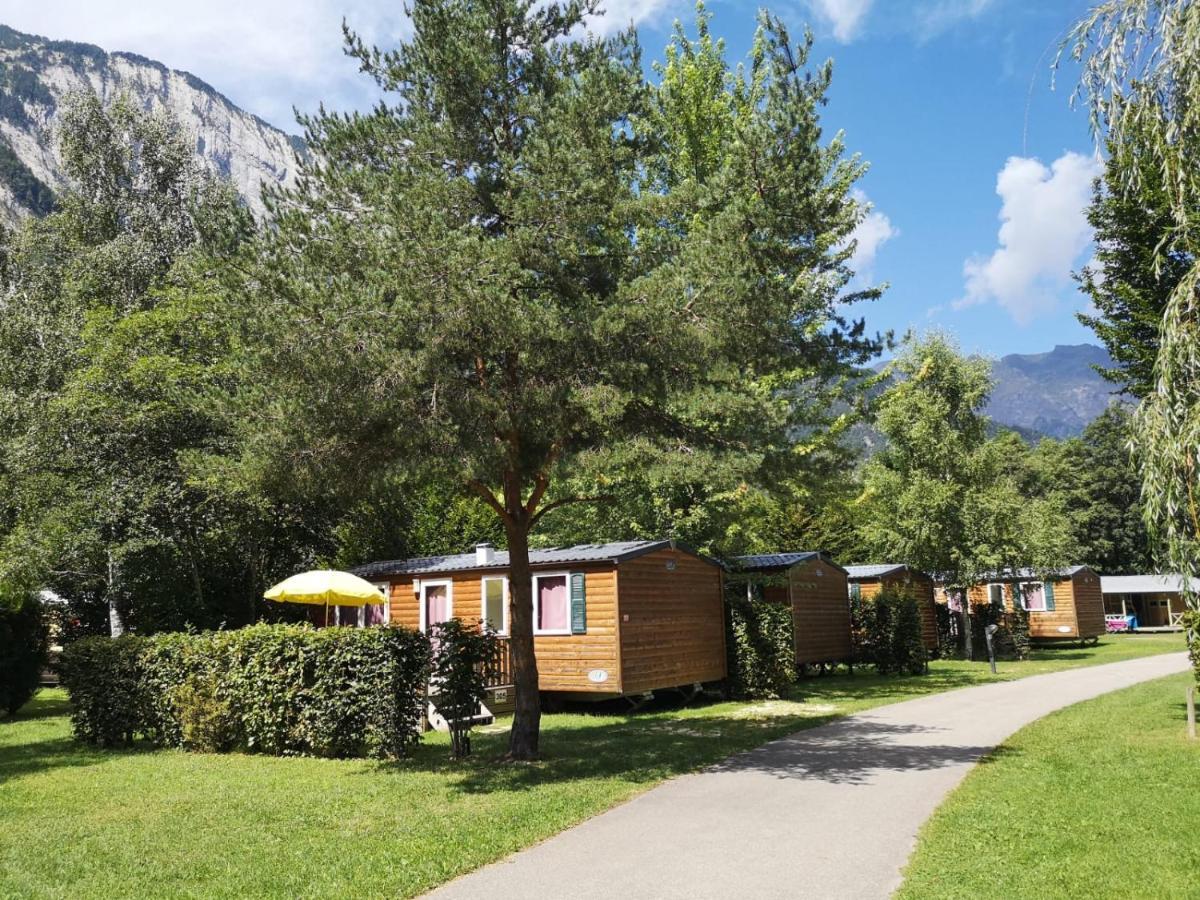 Camping Le Colporteur Ξενοδοχείο Le Bourg-dʼOisans Εξωτερικό φωτογραφία