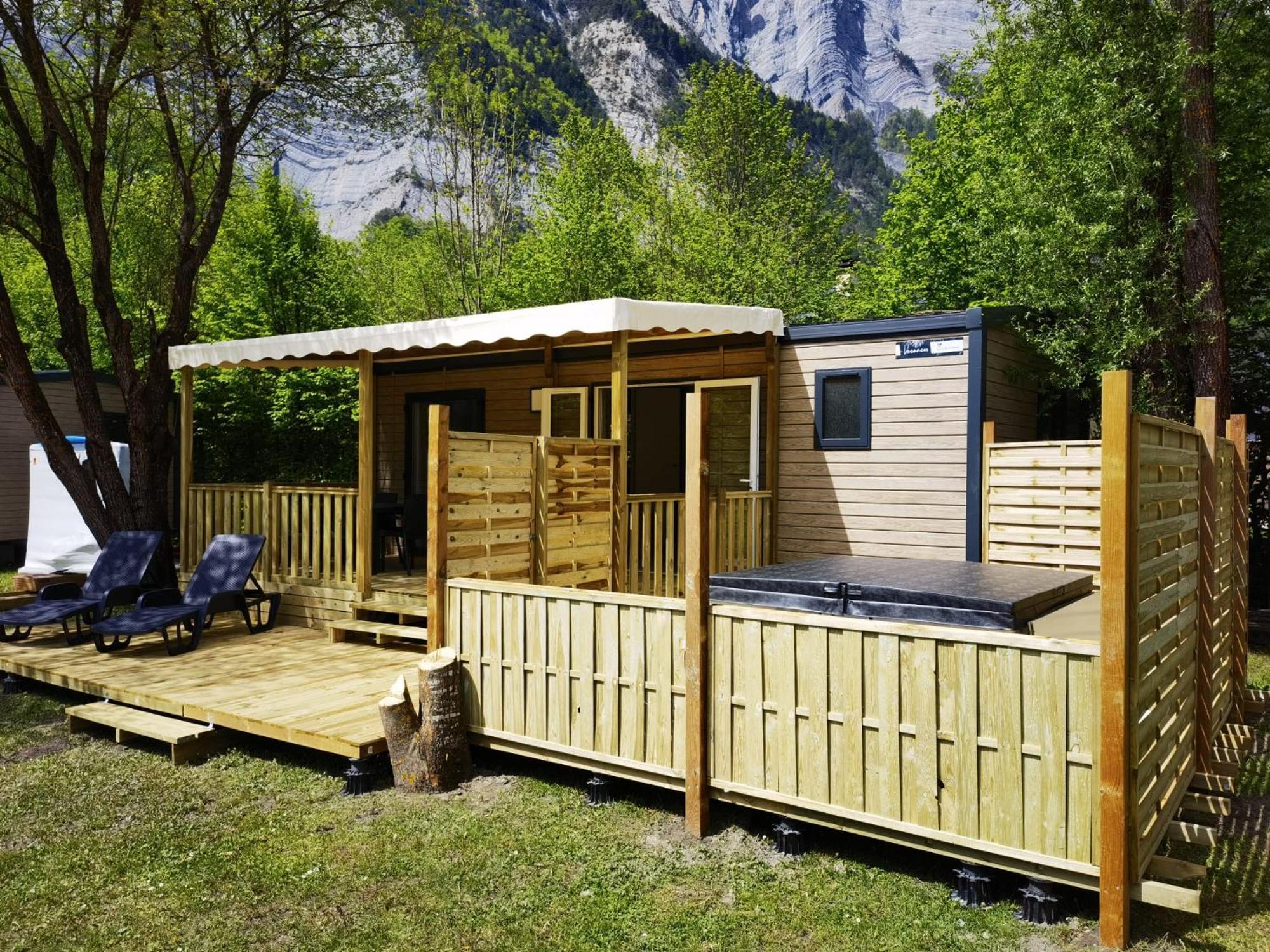 Camping Le Colporteur Ξενοδοχείο Le Bourg-dʼOisans Εξωτερικό φωτογραφία