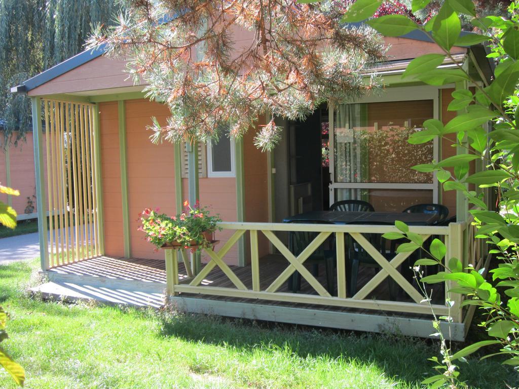 Camping Le Colporteur Ξενοδοχείο Le Bourg-dʼOisans Εξωτερικό φωτογραφία