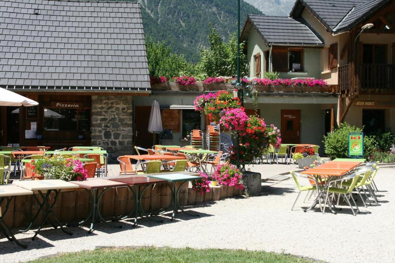 Camping Le Colporteur Ξενοδοχείο Le Bourg-dʼOisans Εξωτερικό φωτογραφία